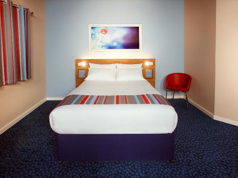 Travelodge Newcastle Whitemare Pool Low Walker Экстерьер фото