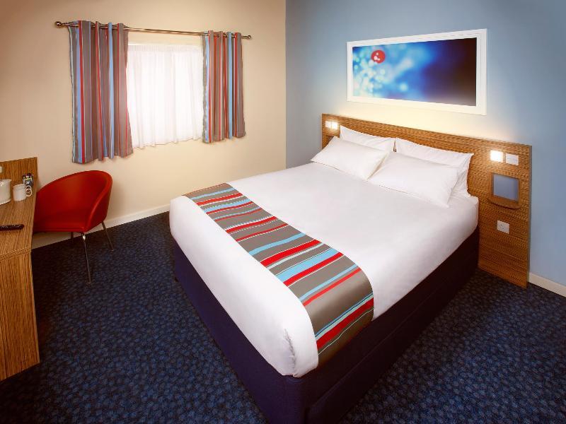 Travelodge Newcastle Whitemare Pool Low Walker Экстерьер фото