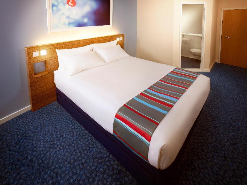 Travelodge Newcastle Whitemare Pool Low Walker Экстерьер фото